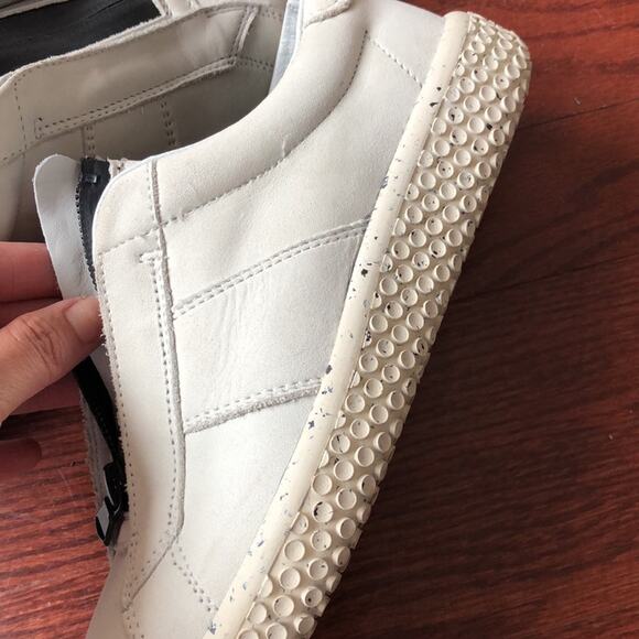 oXs Rubber Zipper Pull Off White Sneakers - Picture 4 of 5